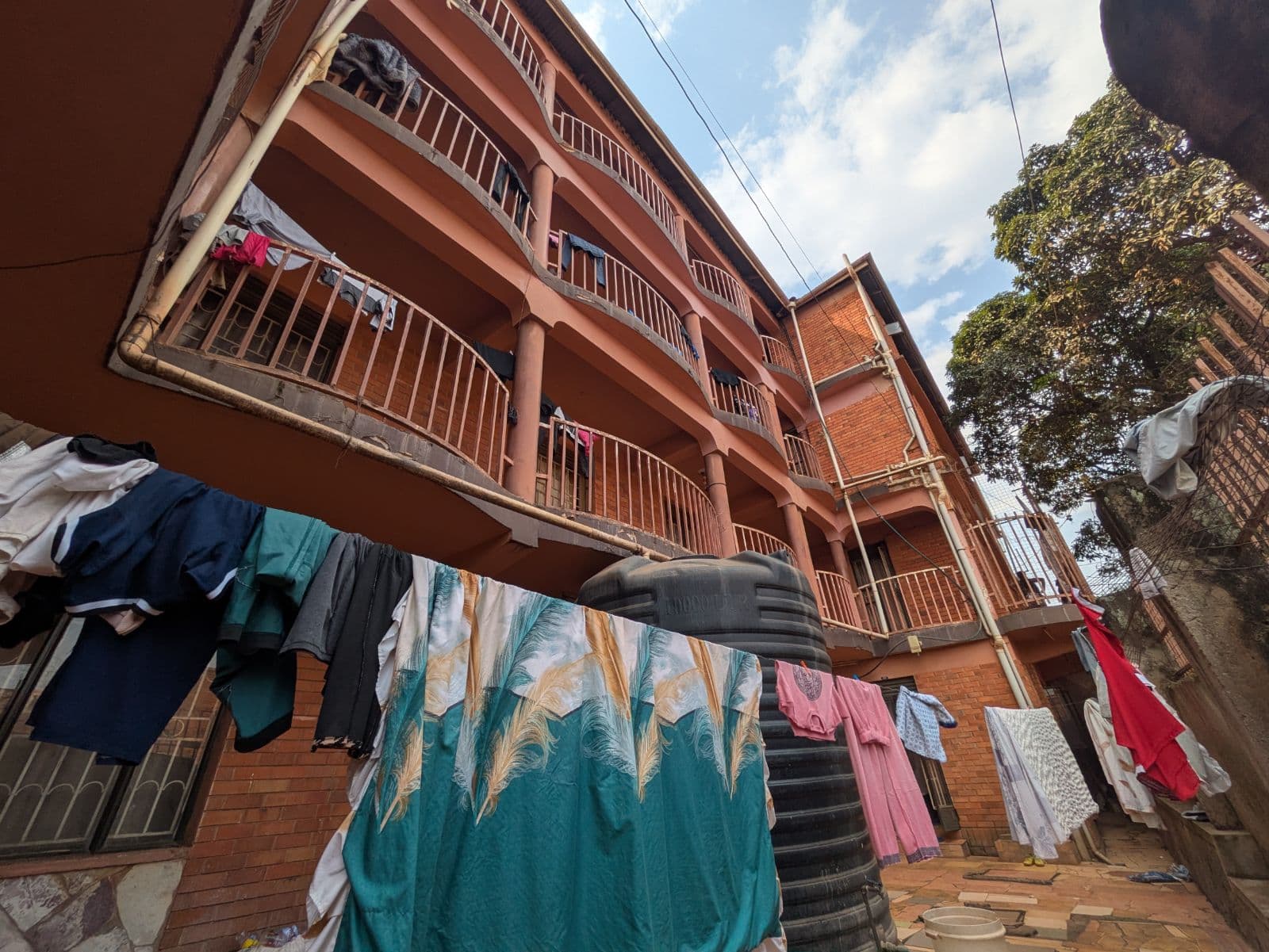 Douglas Villa Hostel