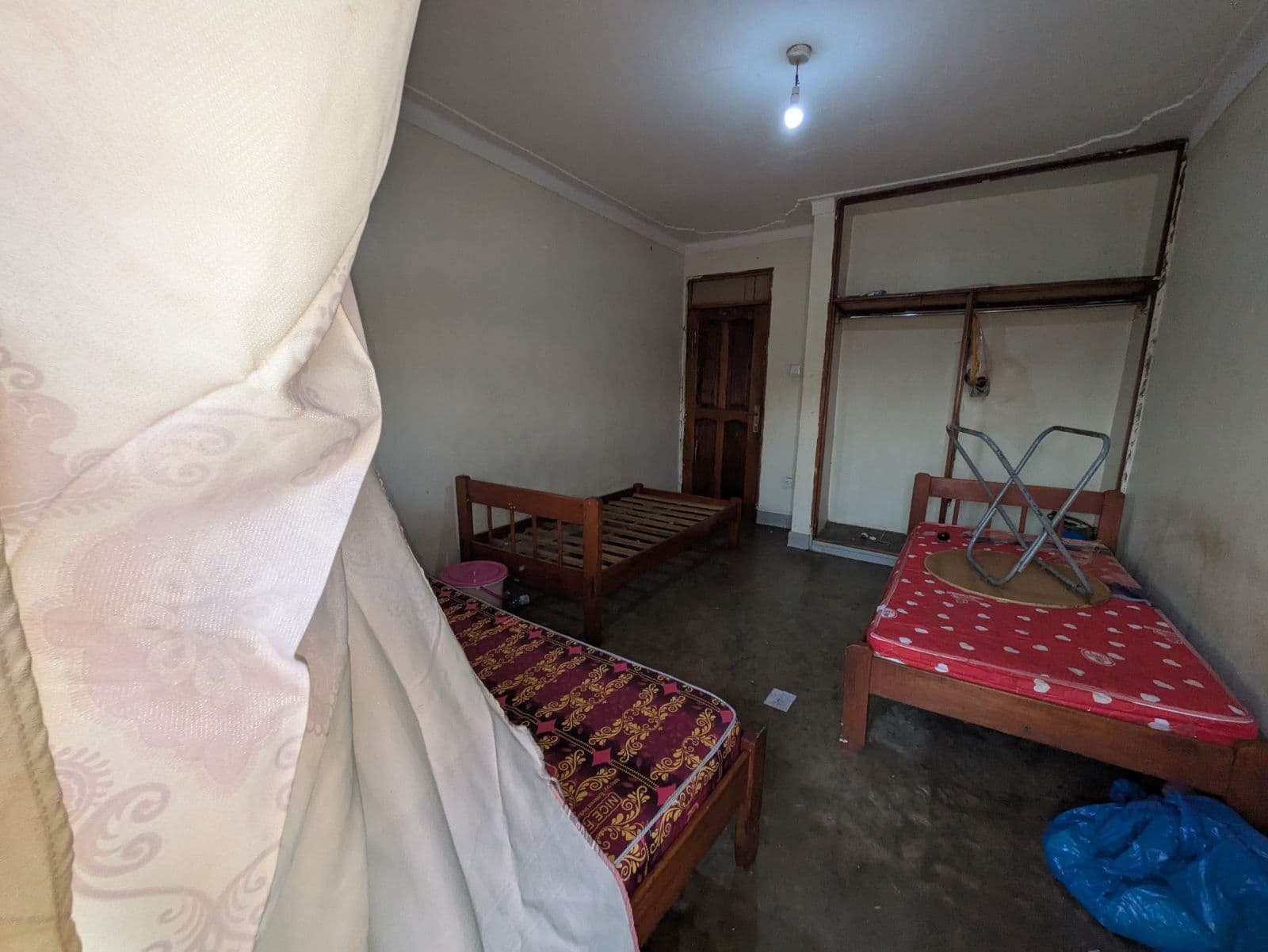 Cheds Hostel