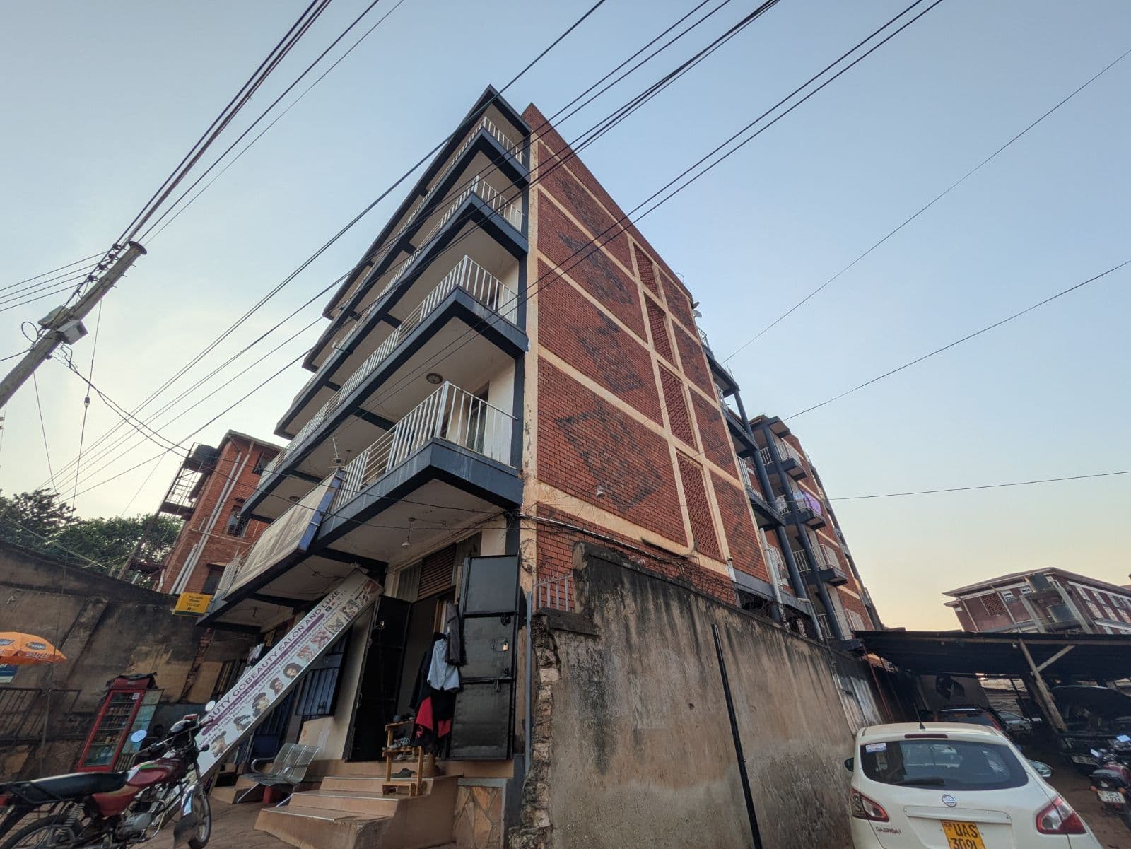 Cheds Hostel